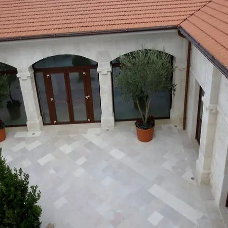 Hotel Domus Antiqua